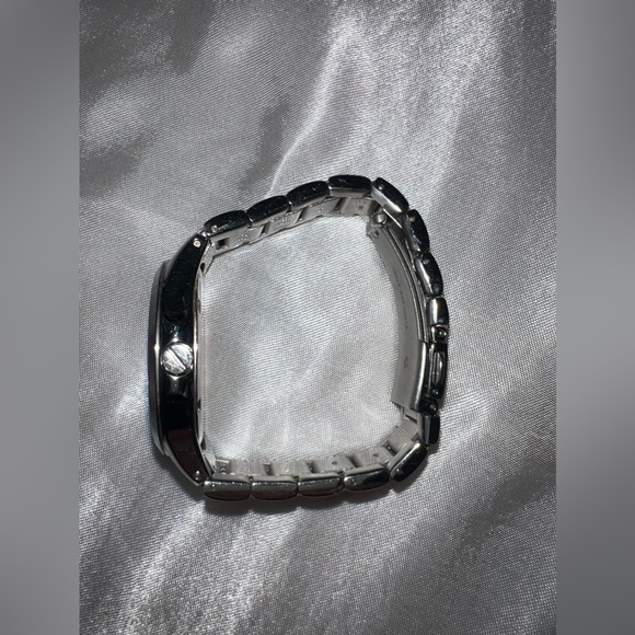 Watch - Picture 6 of 9